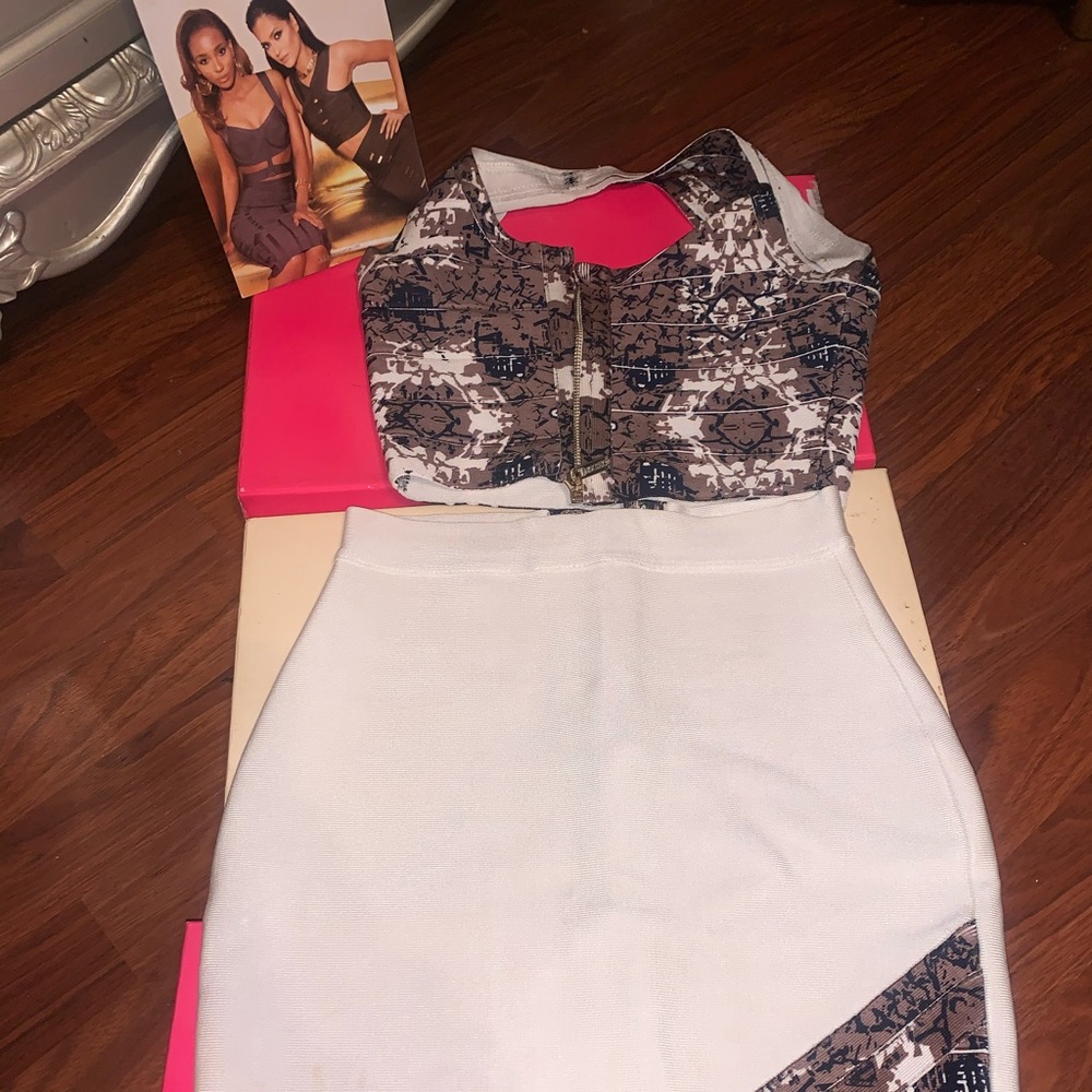 Top and bottom (skirt)